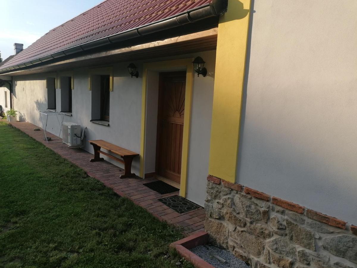 Apartmán na statku Jílovice Exterior foto